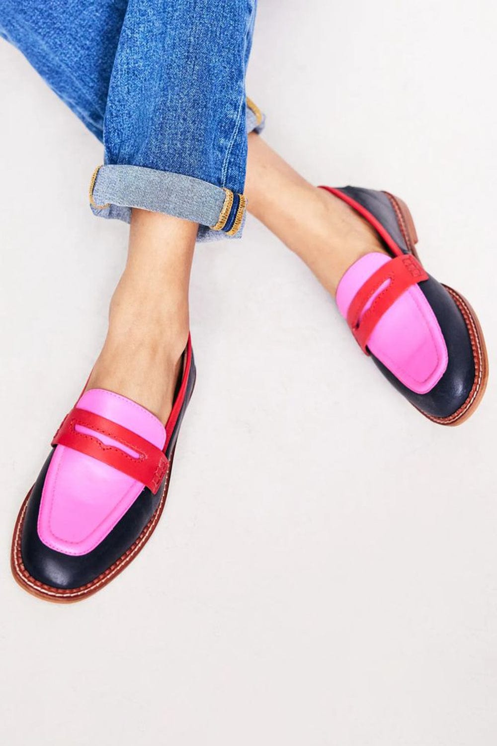 Mocasines mujer clásicos bicolor detalle frontal suela plana - Lurexa