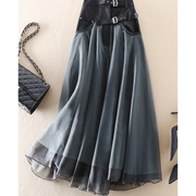 Gris oscuro