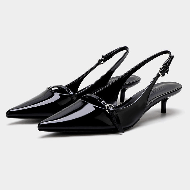 Zapatillas de mujer destalonadas con punta afilada y tira con herraje - Solène