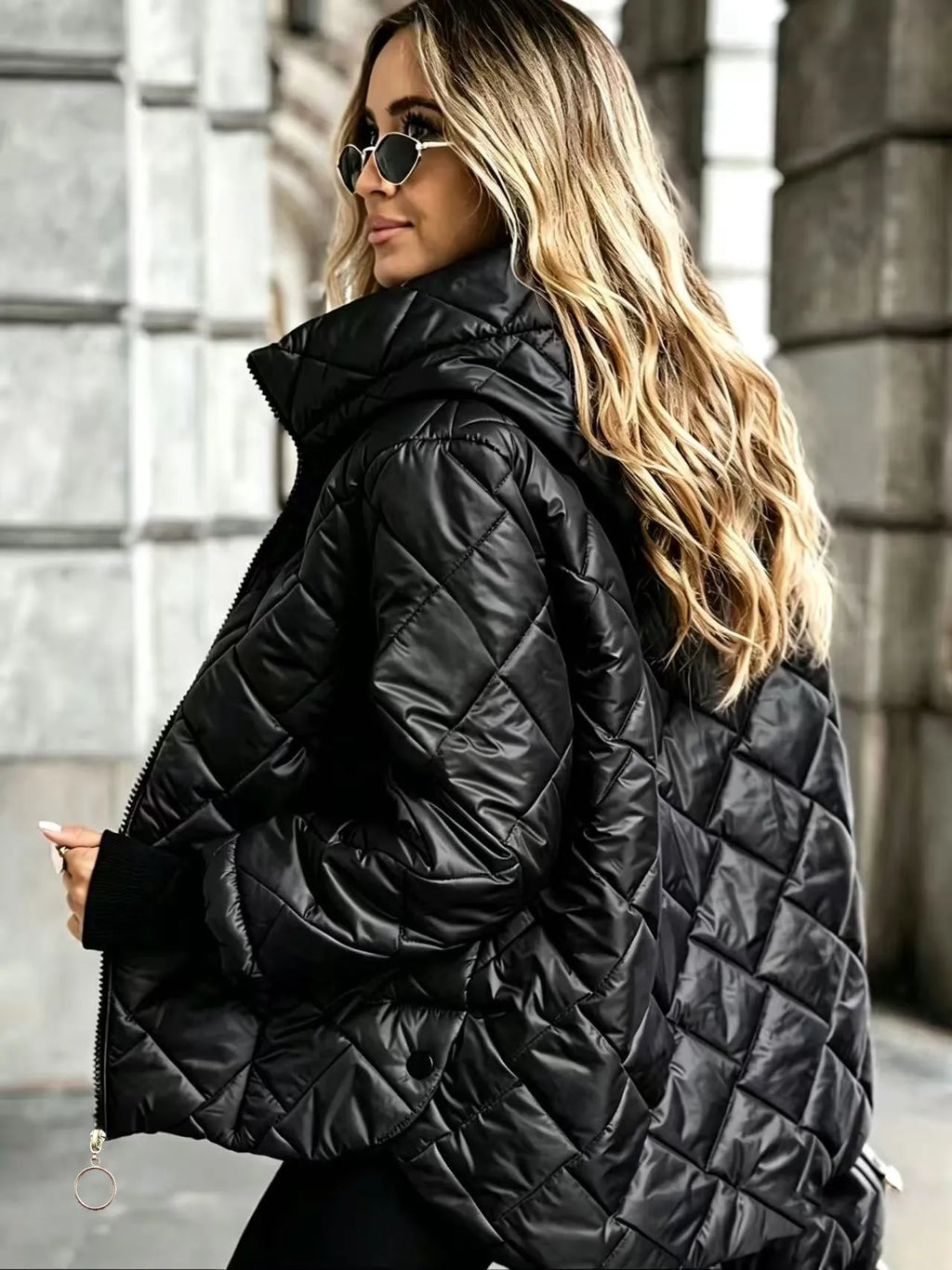 Chaqueta acolchada de mujer con capucha y cremallera - Elina