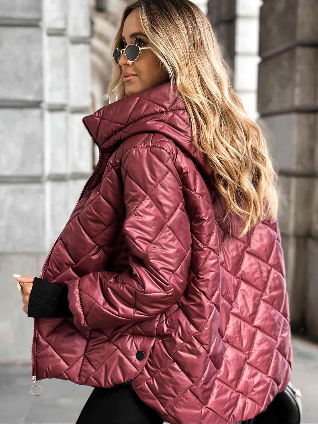 Chaqueta acolchada de mujer con capucha y cremallera - Elina