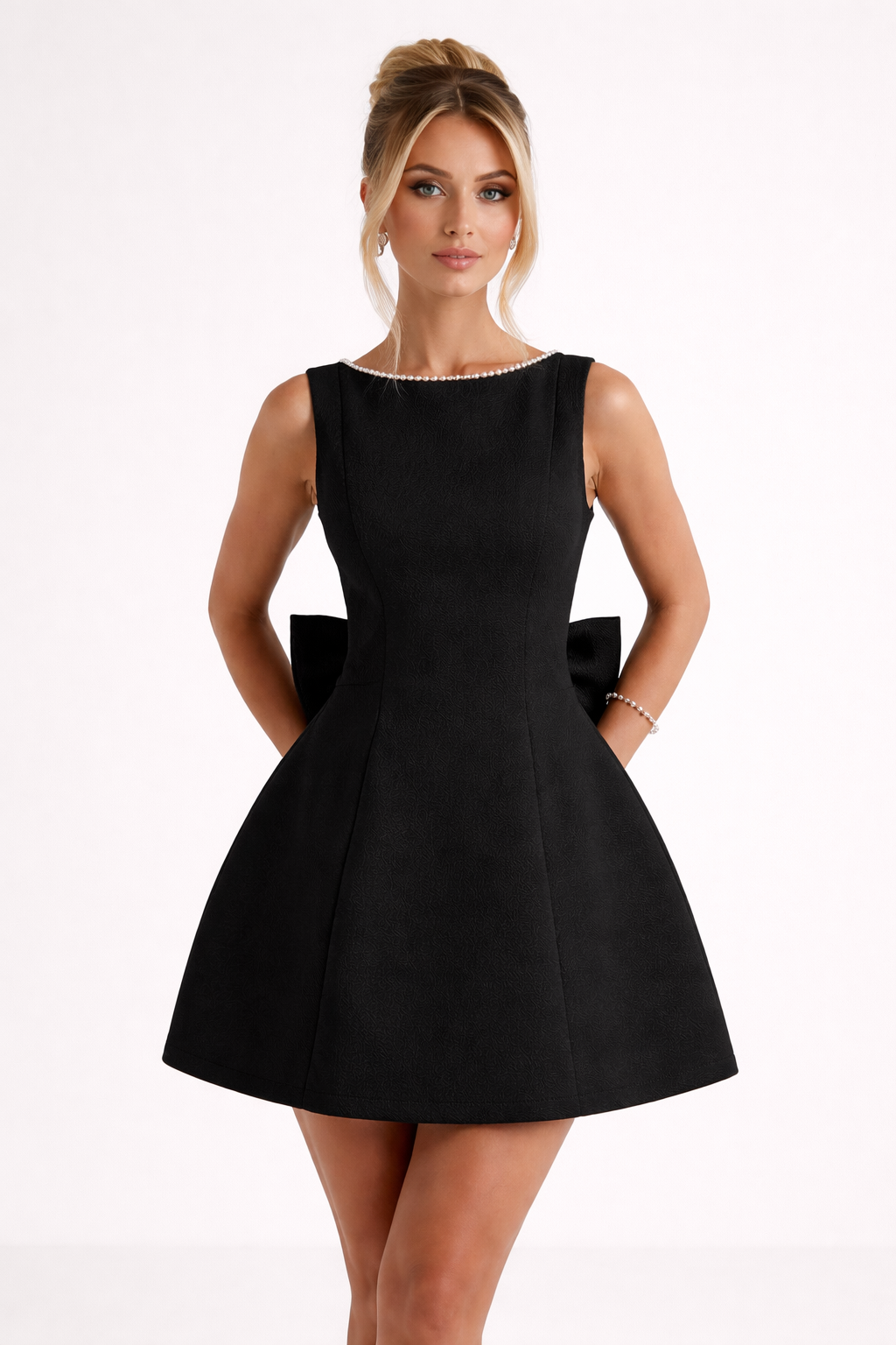 Vestido corto elegante mujer espalda abierta con lazo sin mangas - Roxana