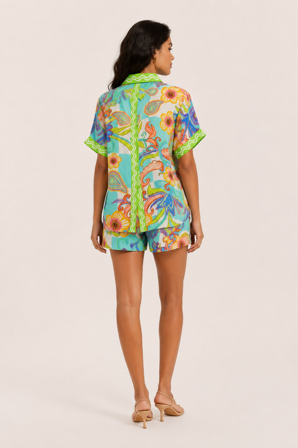 Conjunto mujer blusa estampada paisley short remate ondulado – Tabea