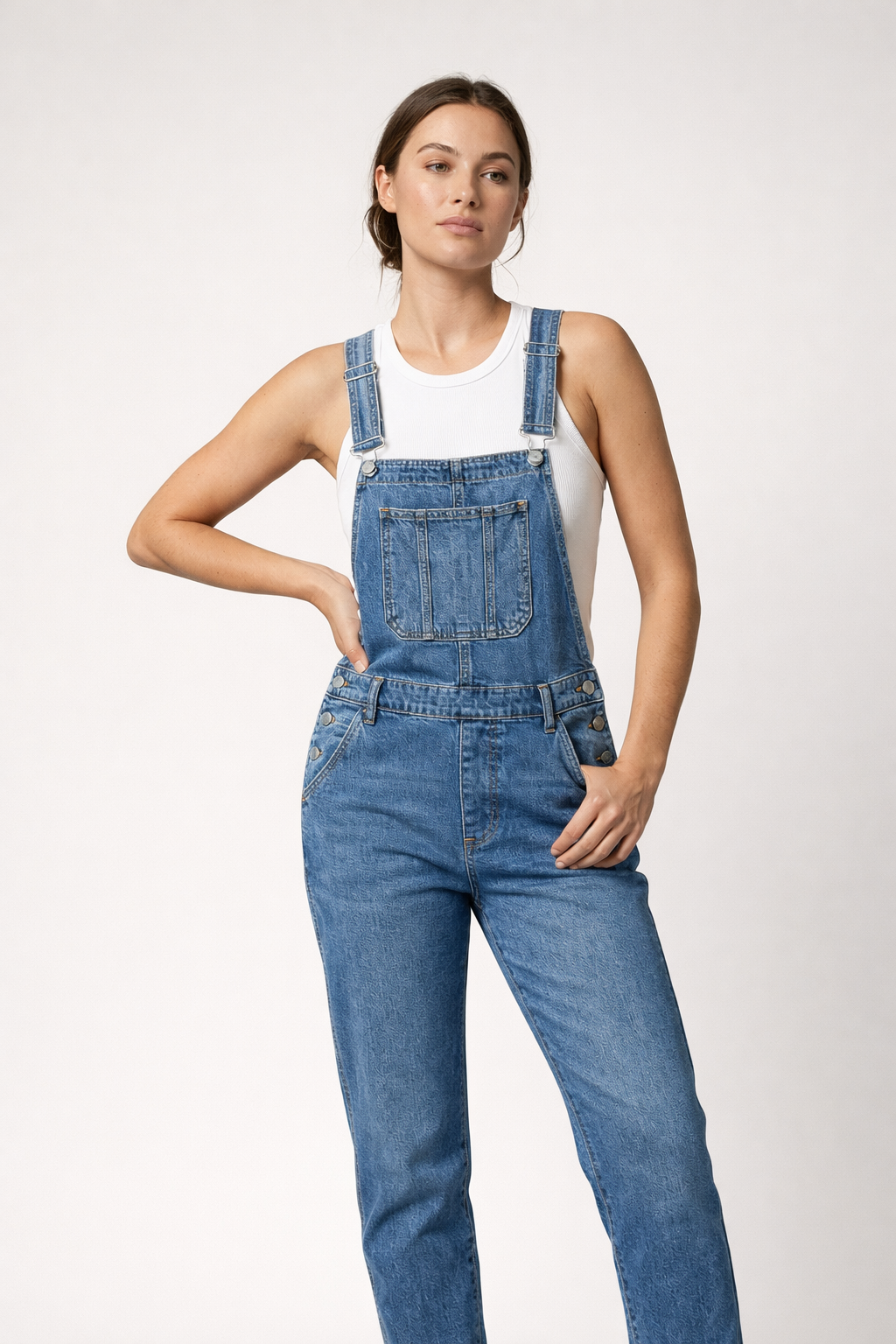 Peto vaquero oversize con bolsillos y tirantes ajustables para mujer - Valmira