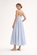 Maxi vestido para mujer con tirantes finos y diseño de rayas - Alvera