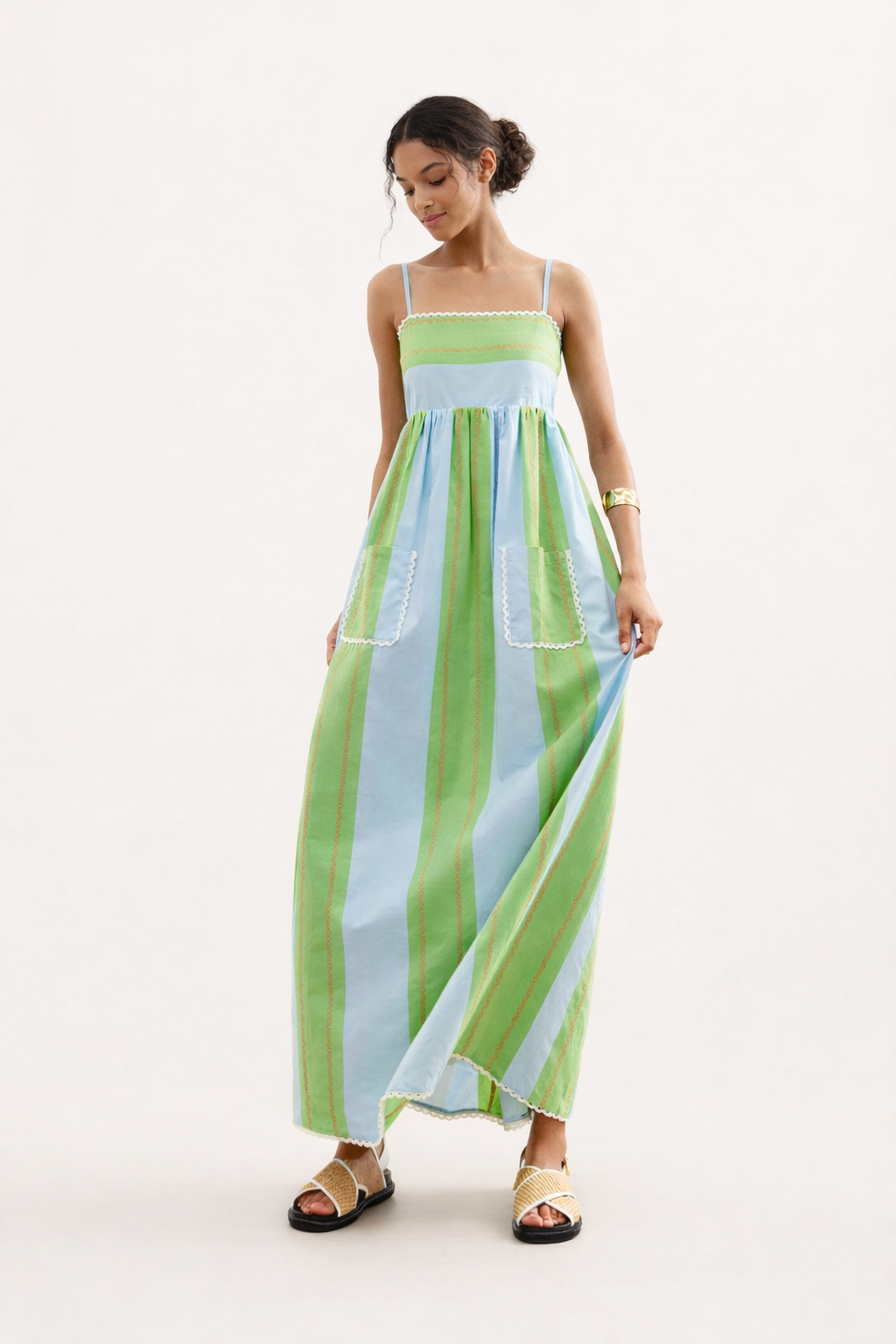 Maxi vestido para mujer con tirantes finos y diseño de rayas - Liora