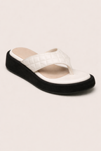 Sandalias tipo flip flop para mujer con suela gruesa y tira acolchada - Adriana