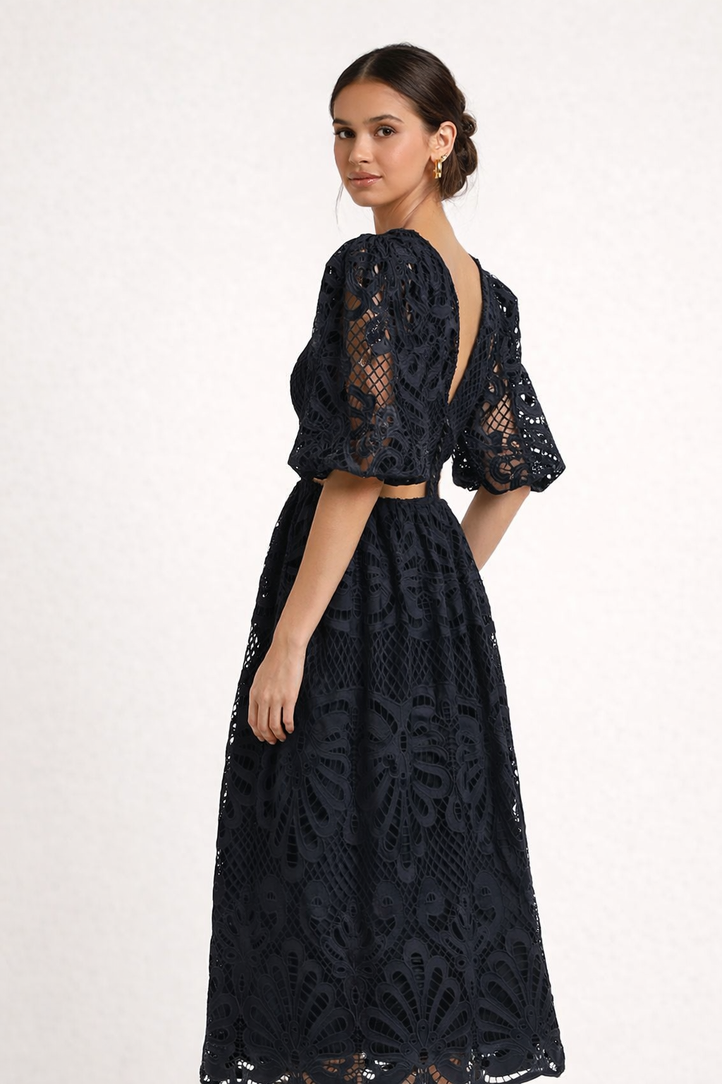 Vestido maxi con encaje calado escote en V - Liora