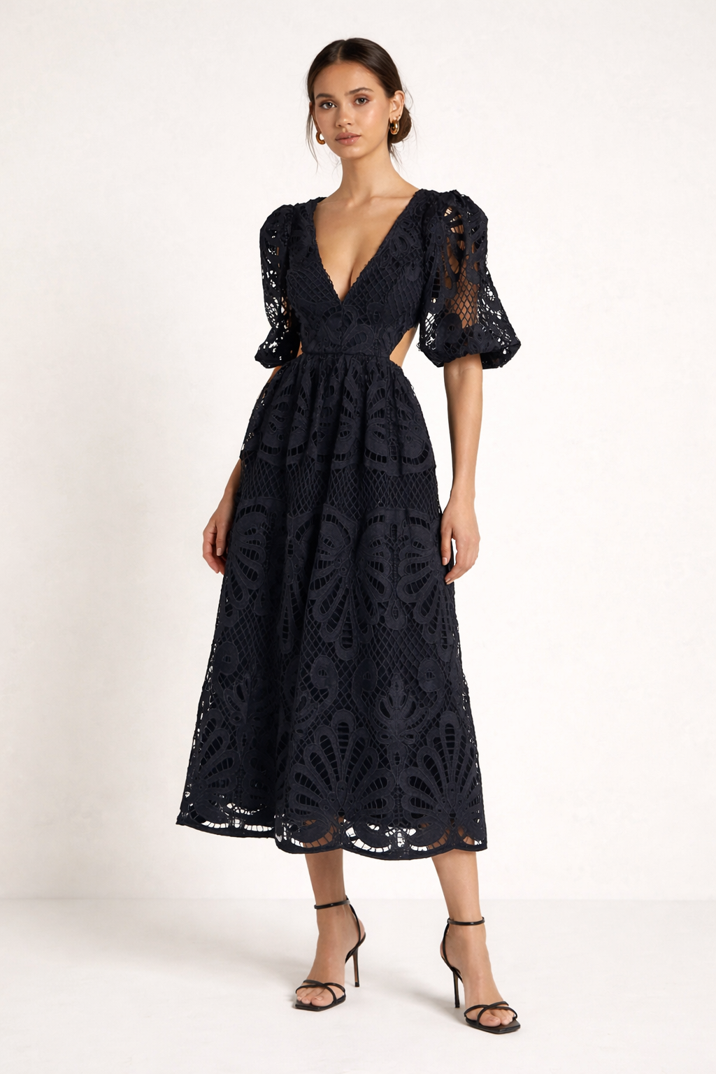 Vestido maxi con encaje calado escote en V - Liora