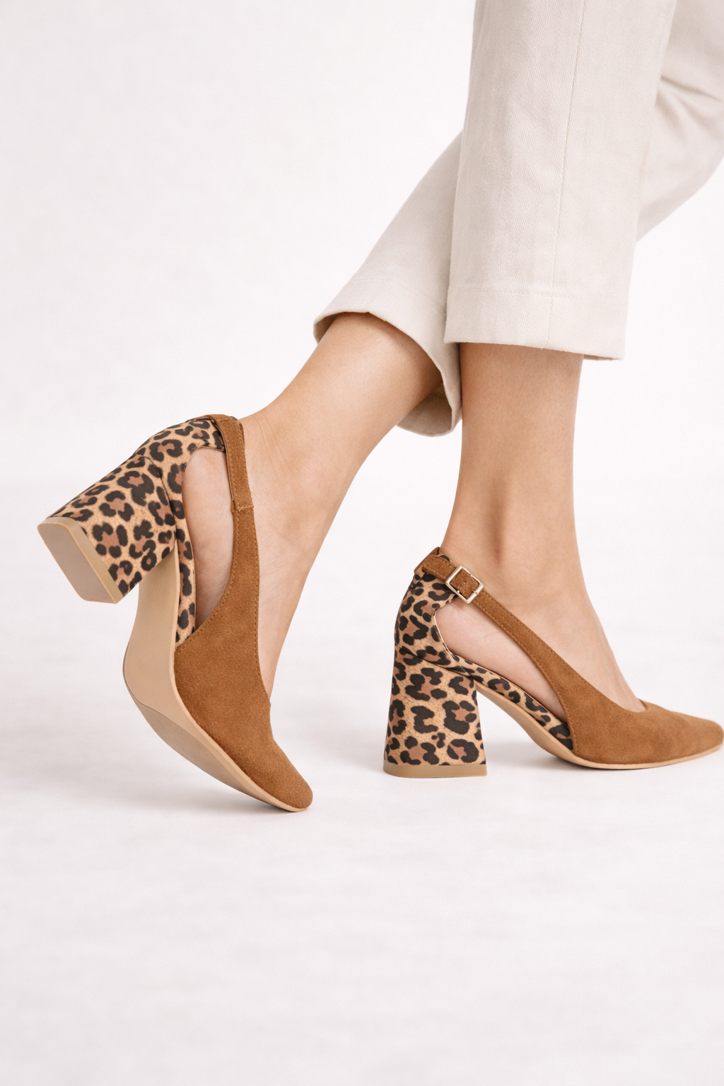 Zapatos mujer abiertos detrás punta cerrada tacón ancho estampado - Antonia