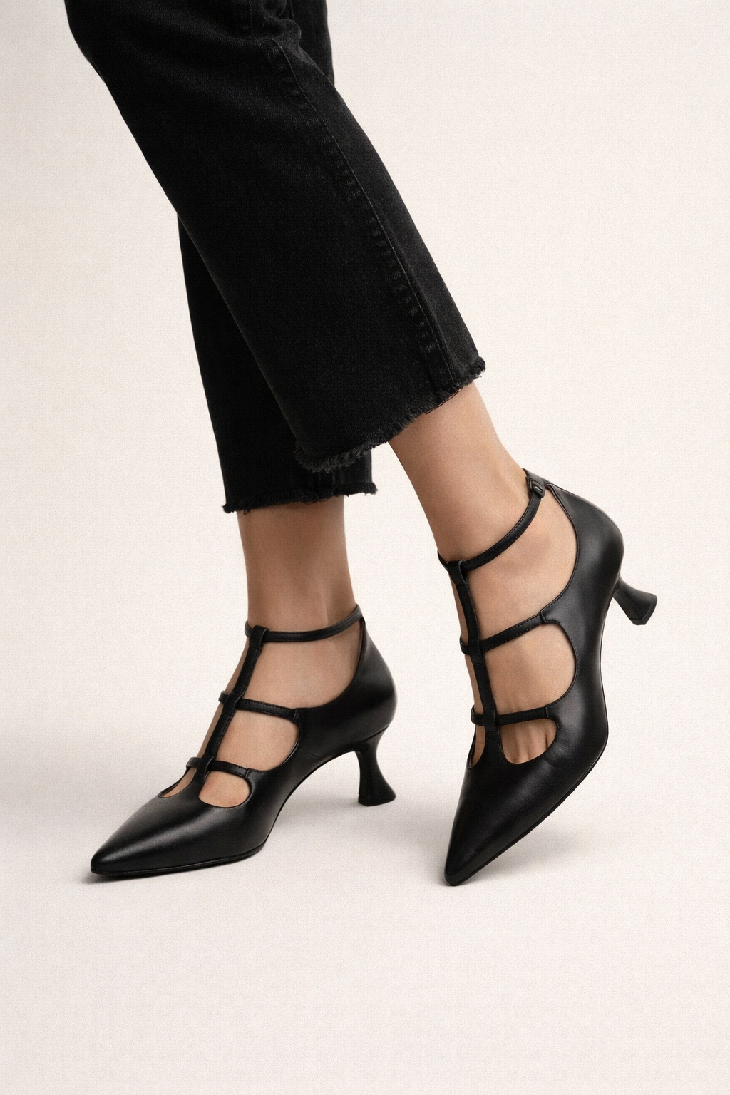Zapatos de mujer con correas y punta fina - Noémie