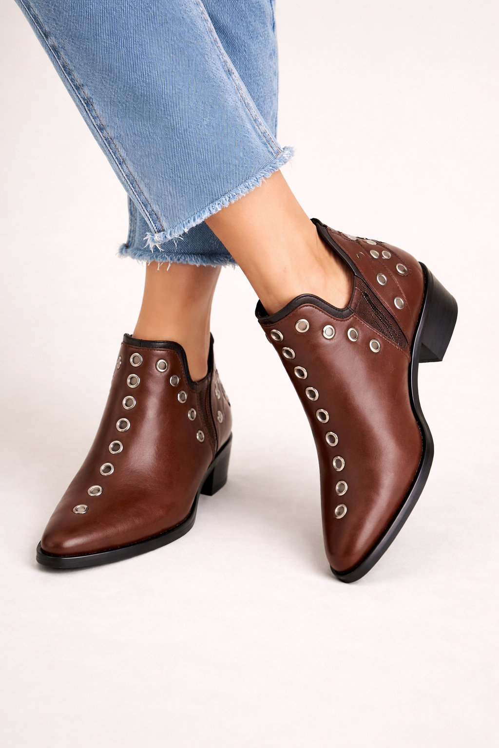 Botines western de mujer con ojales metálicos - Molly