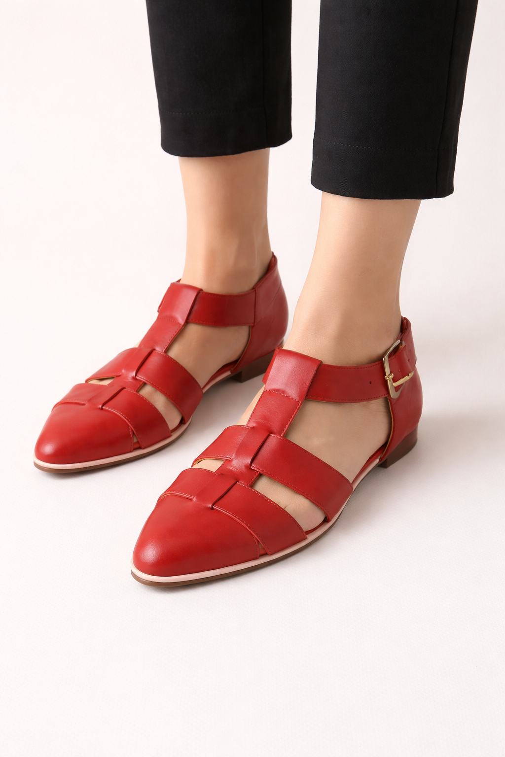 Sandalias mujer tiras cerradas hebilla punta fina - Mireva