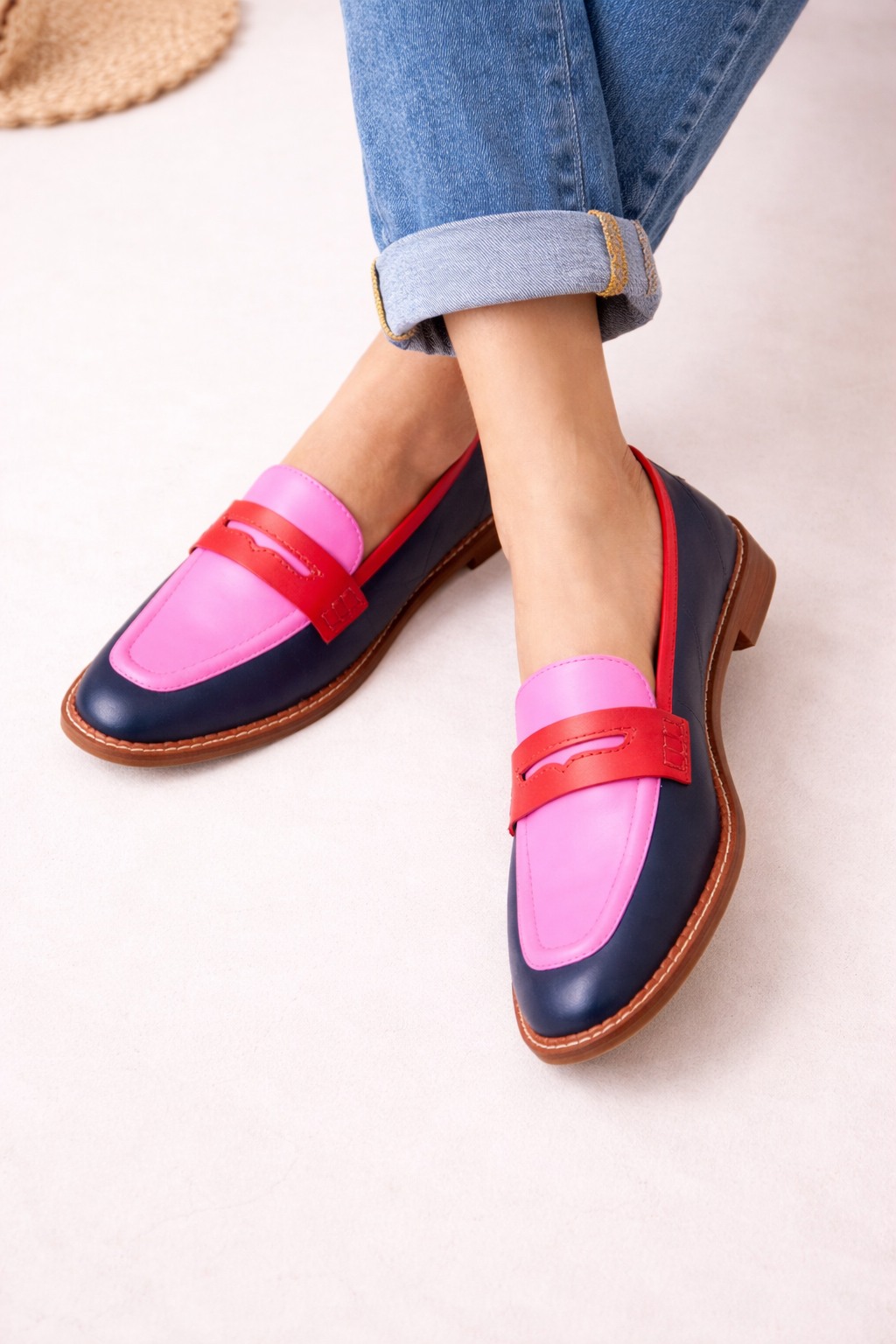 Mocasines mujer clásicos bicolor detalle frontal suela plana - Lurexa