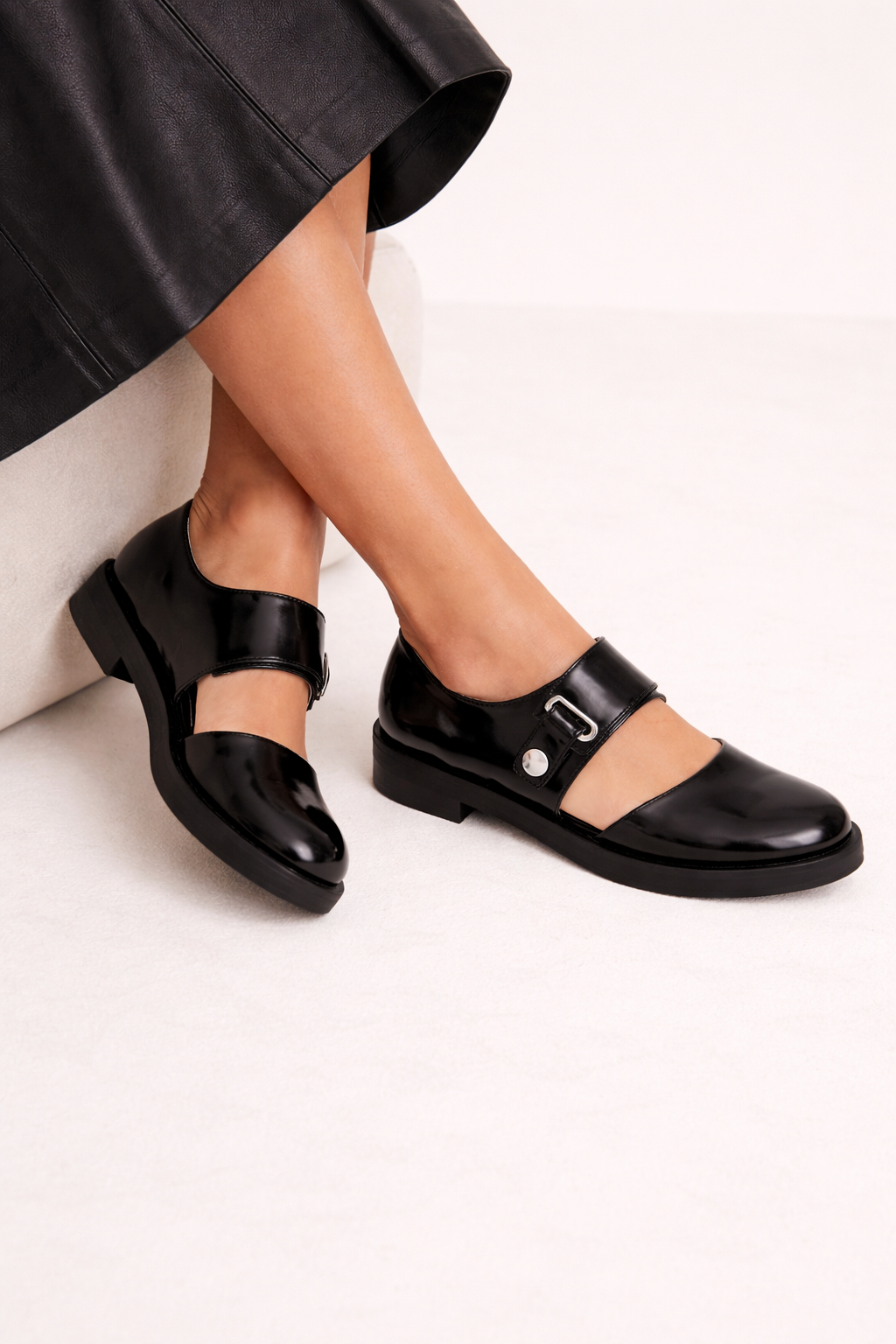 Zapatos mujer cerrados hebilla lateral suela gruesa - Caterina