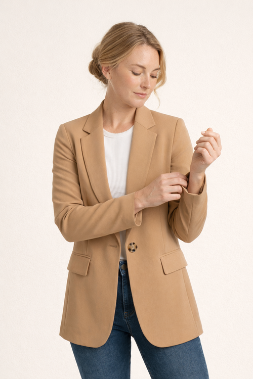Blazer entallado de solapa clásica con botón para mujer - Irmina