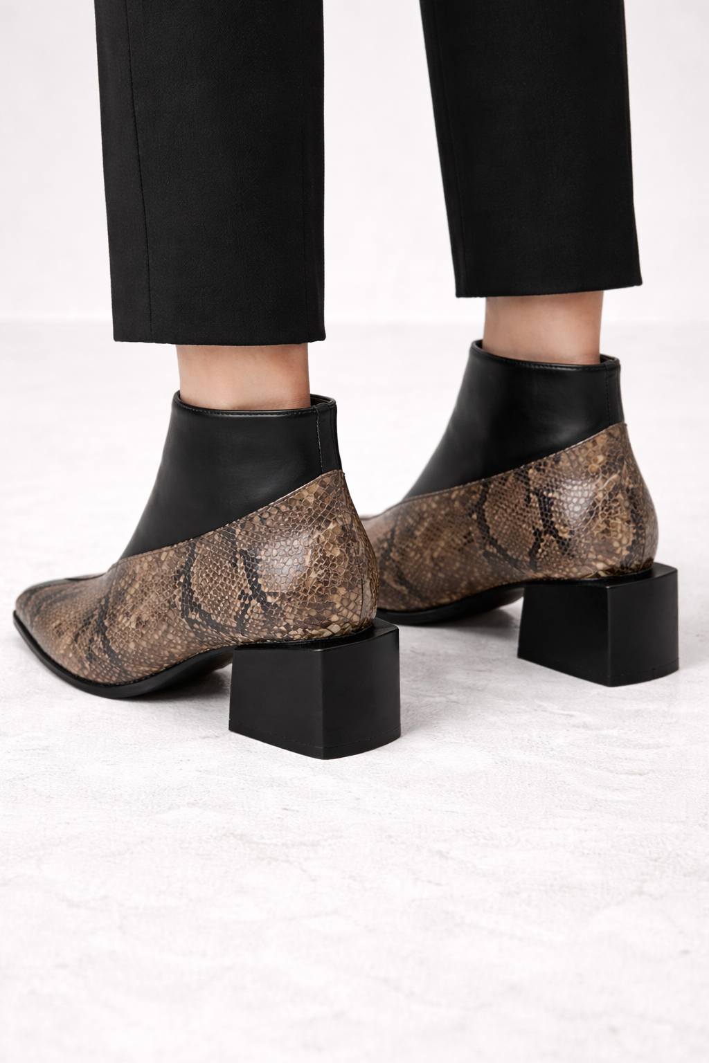 Botines elegantes para mujer con estampado - Avril