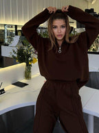Conjunto mujer loungewear de punto con capucha - Alessia