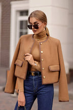 Chaqueta corta elegante para mujer con botones y cuello redondo - Liane