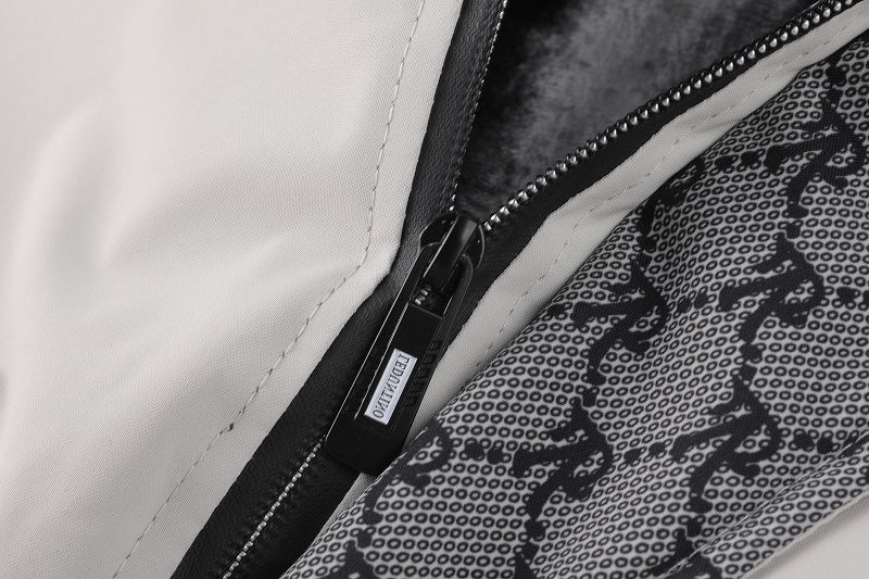 Chaqueta hombre capucha desmontable forrada piel contemporánea materiales premium - Klein