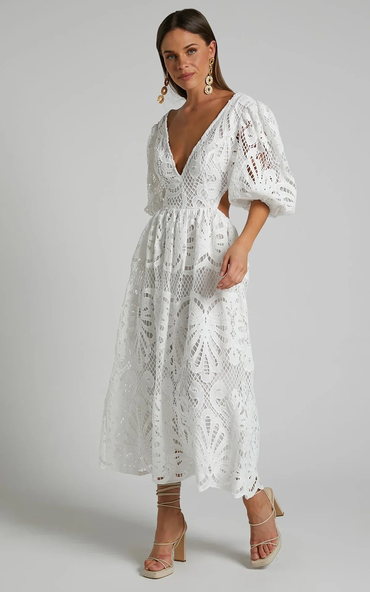 Vestido maxi con encaje calado escote en V - Liora