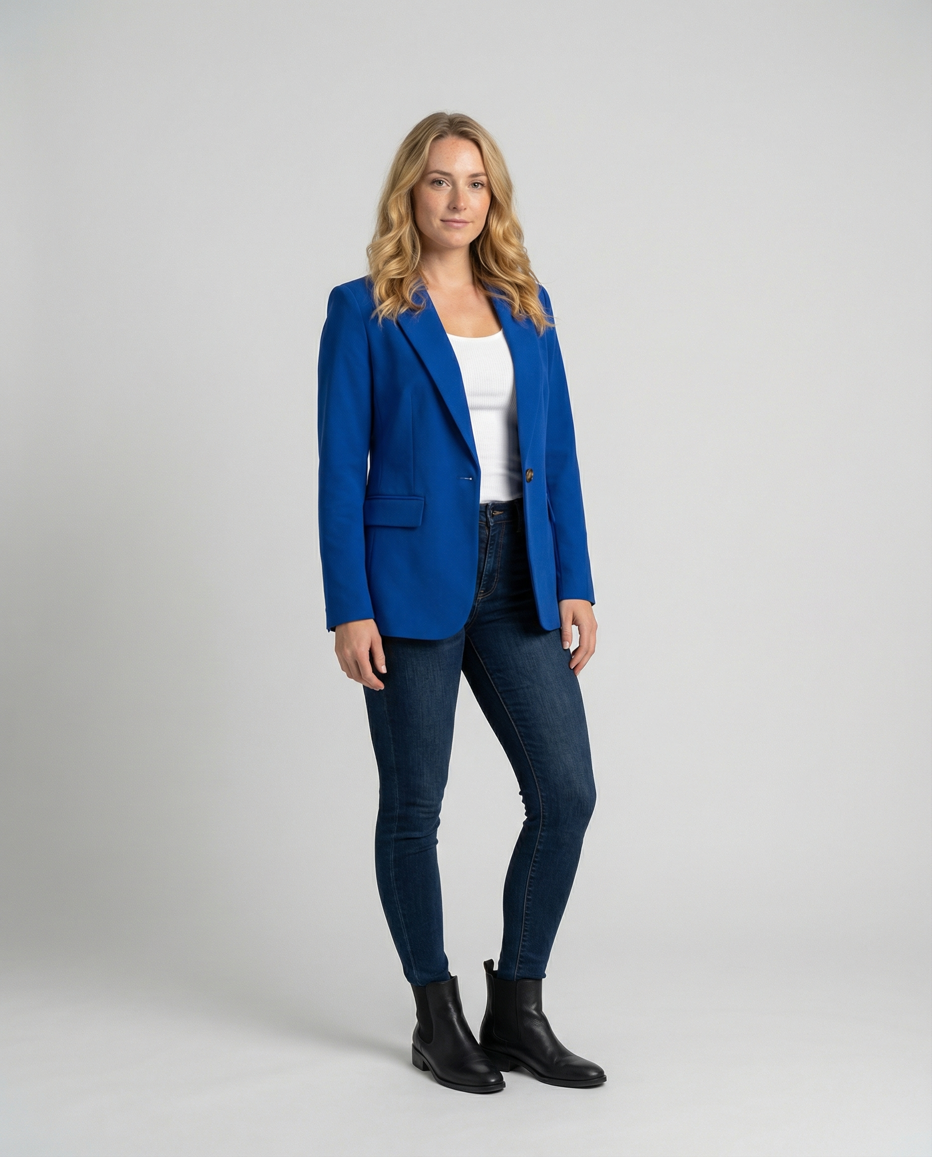 Blazer entallado de solapa clásica con botón para mujer - Irmina