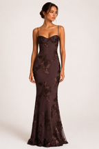 Vestido maxi ajustado elegante con cuello halter - Zarelle