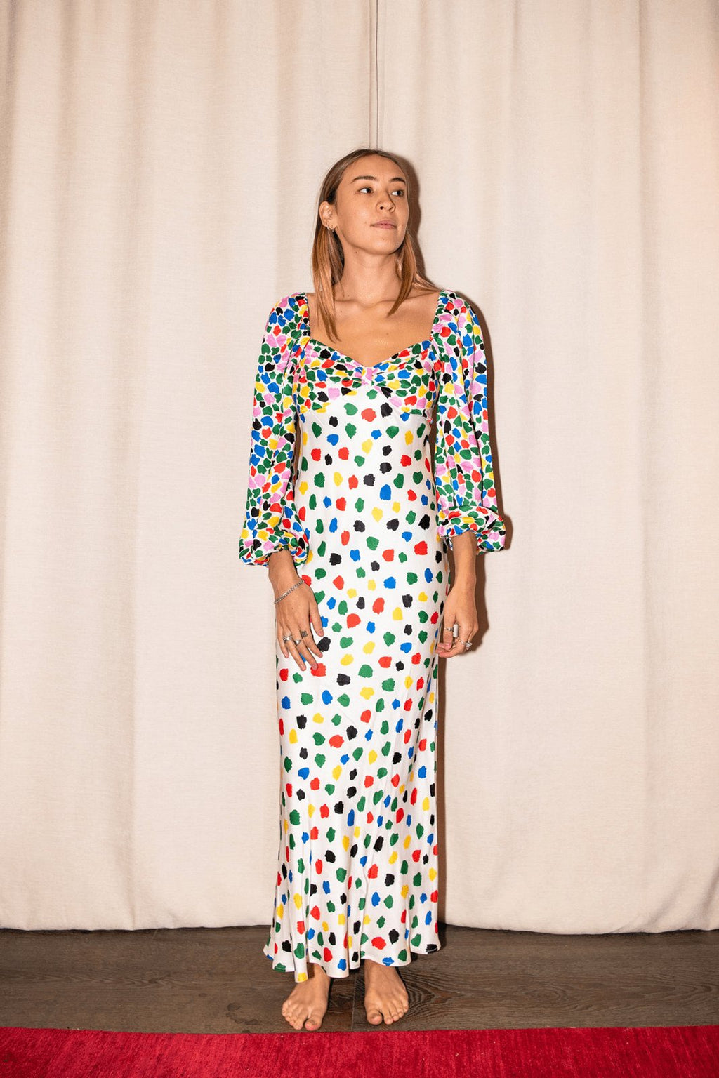 Ricarda - Vestido maxi de satén estampado con empalme corazón y lunares