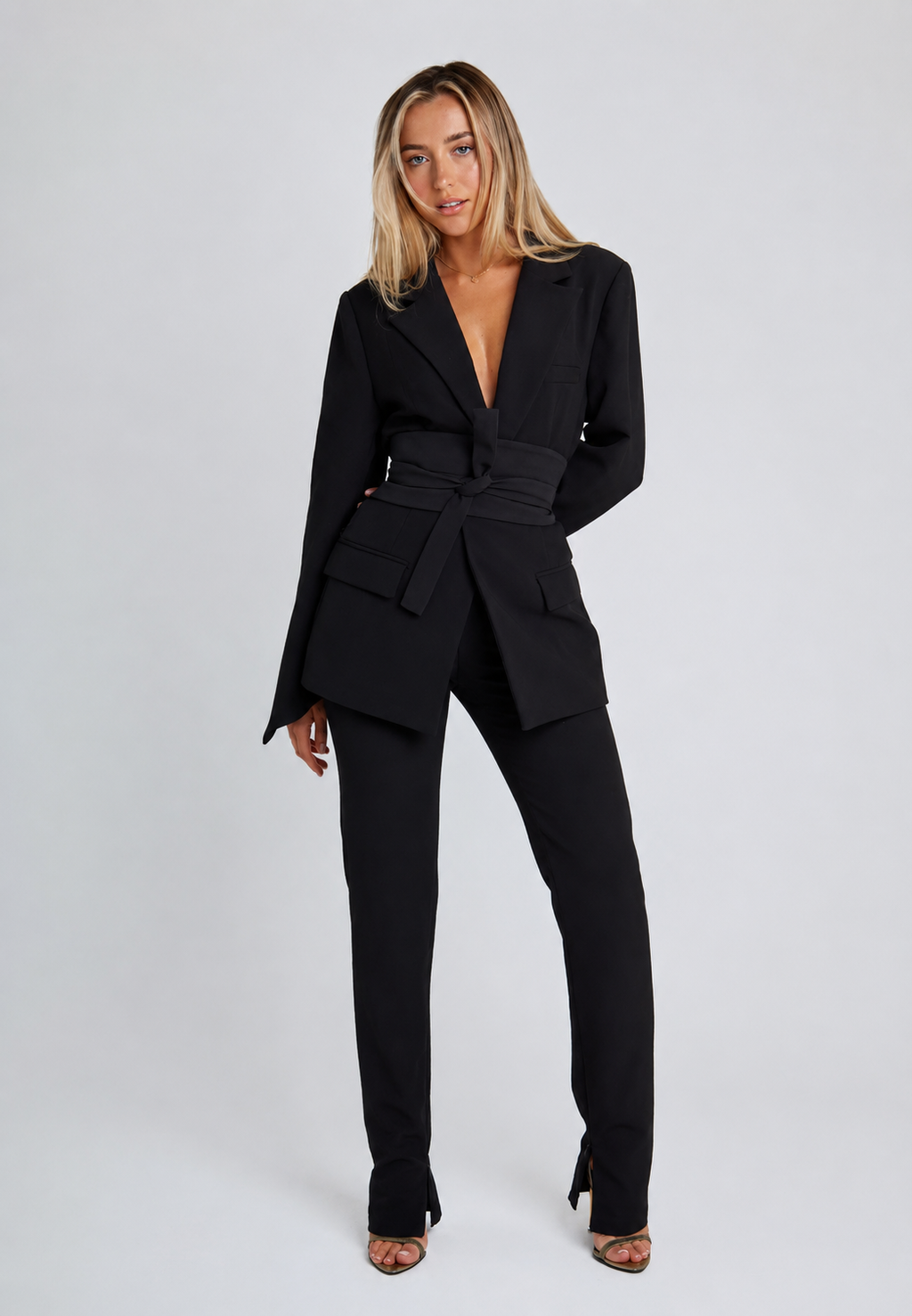 Blazer mujer largo cinturón ancho solapas bolsillos - Janina