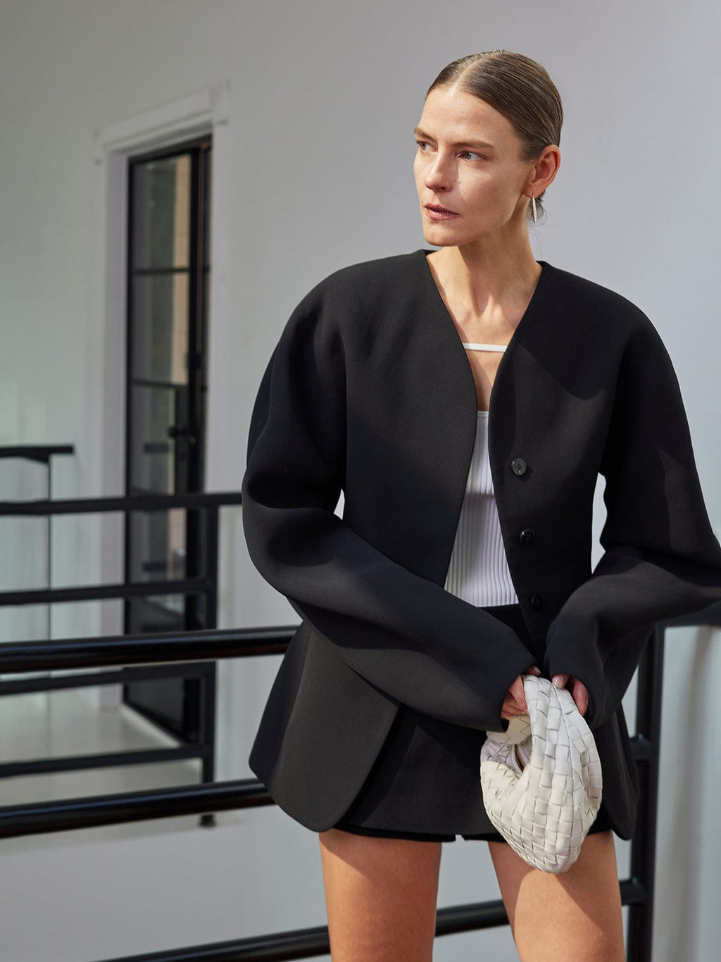 Blazer mujer sin solapa corte recto detalle botones - Sofie
