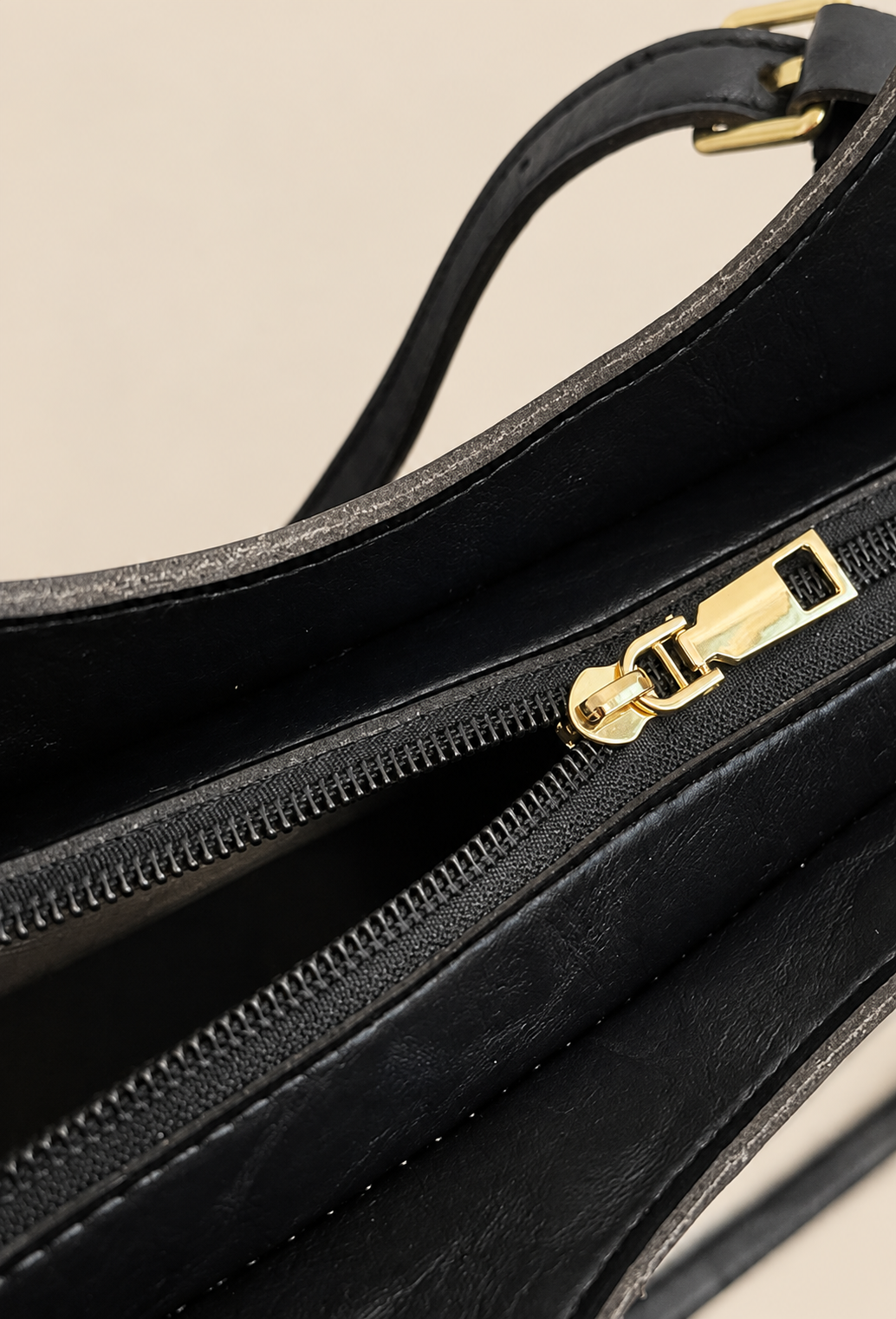 Bolso shopper mujer piel vegana con colgante