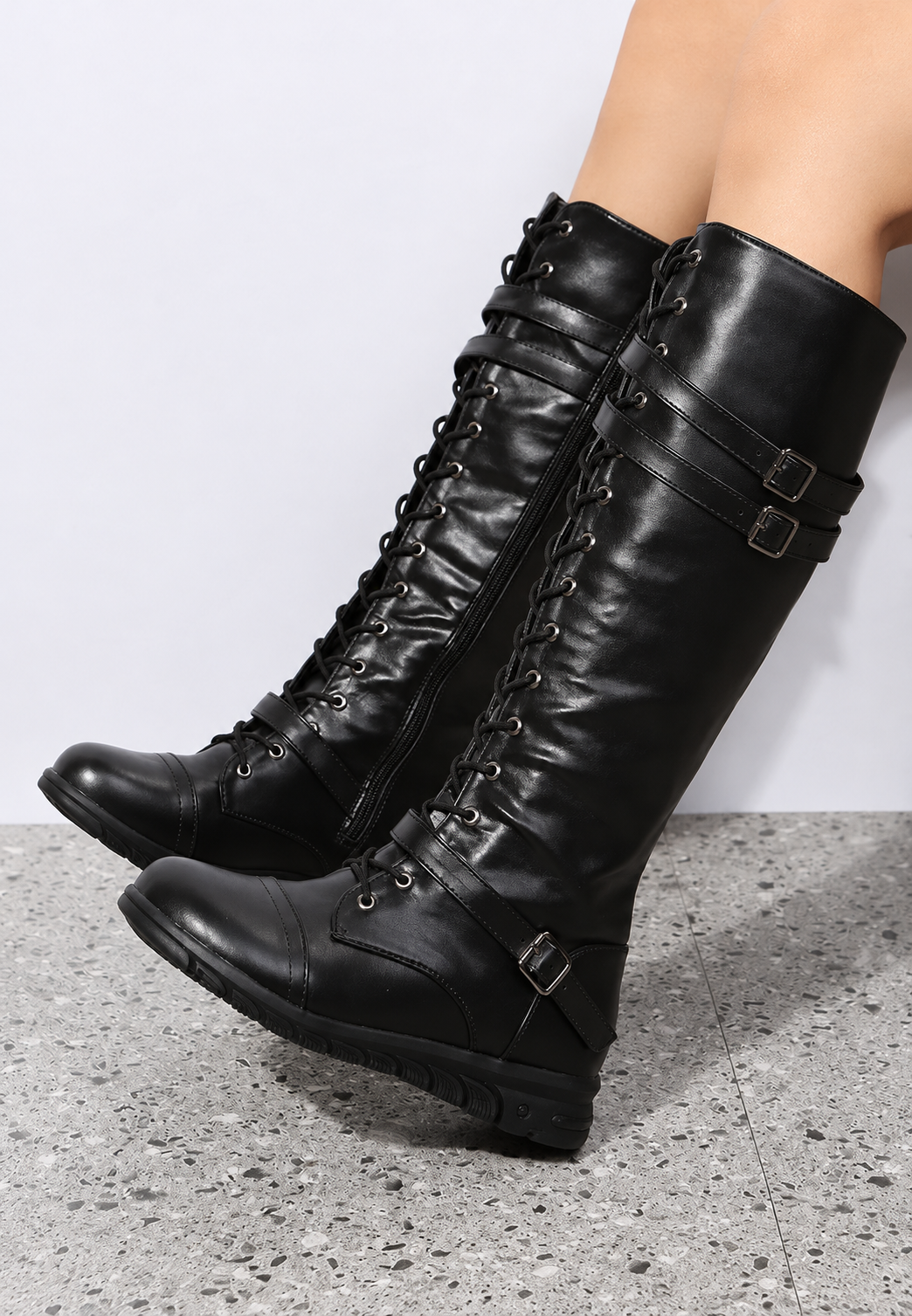 Botas altas mujer estilo militar cordones frontales hebillas metálicas - Bravena