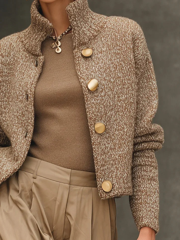 Cárdigan elegante con cuello alto y botones - Kissa