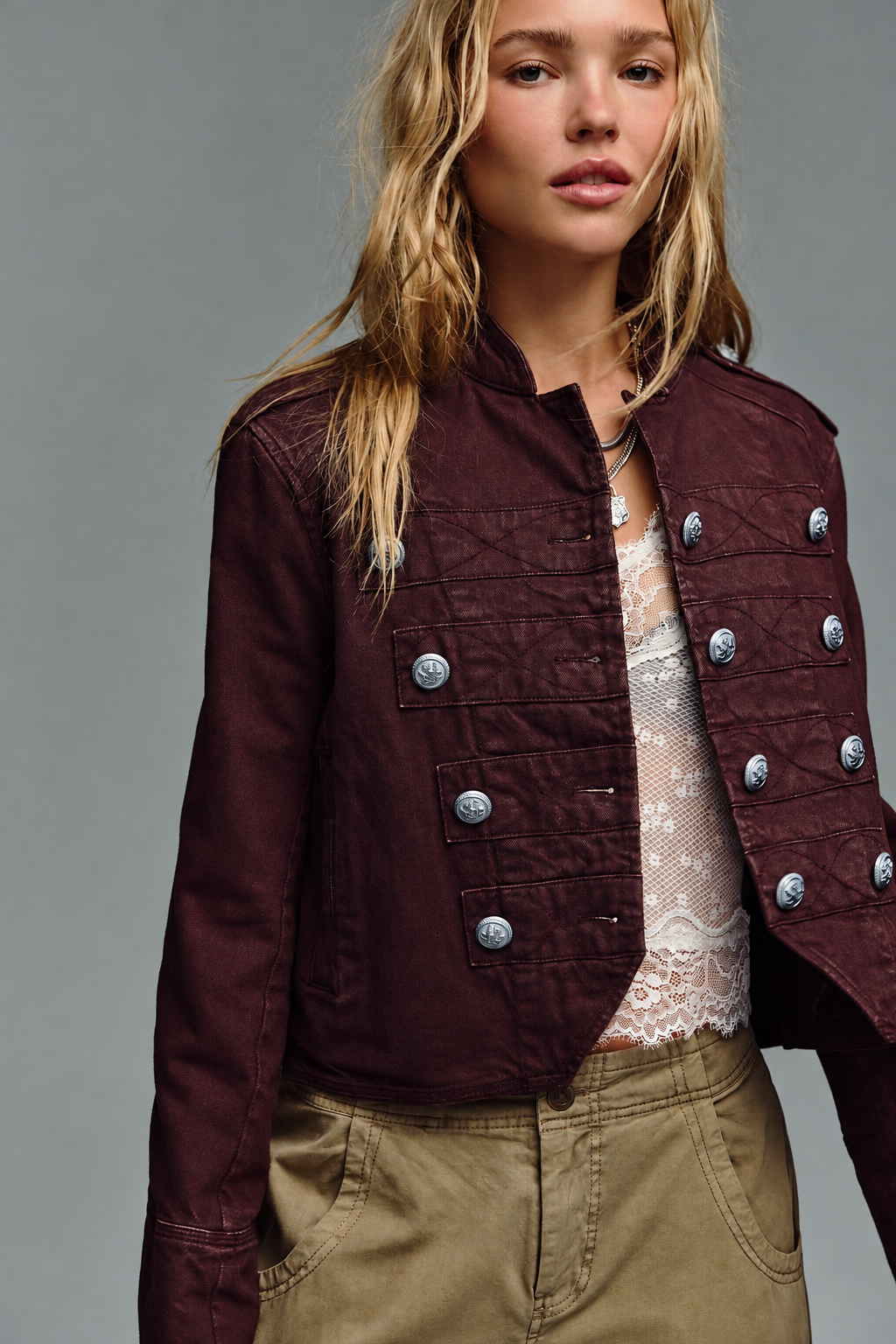 Chaqueta mujer corta cuello mao botones decorativos - Arlet