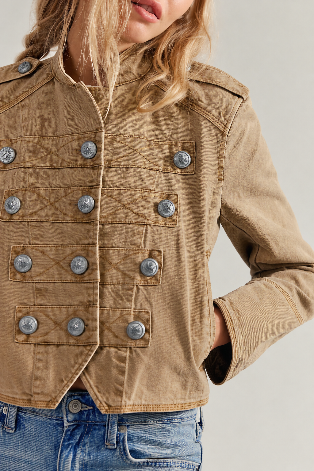 Chaqueta mujer corta cuello mao botones decorativos - Arlet