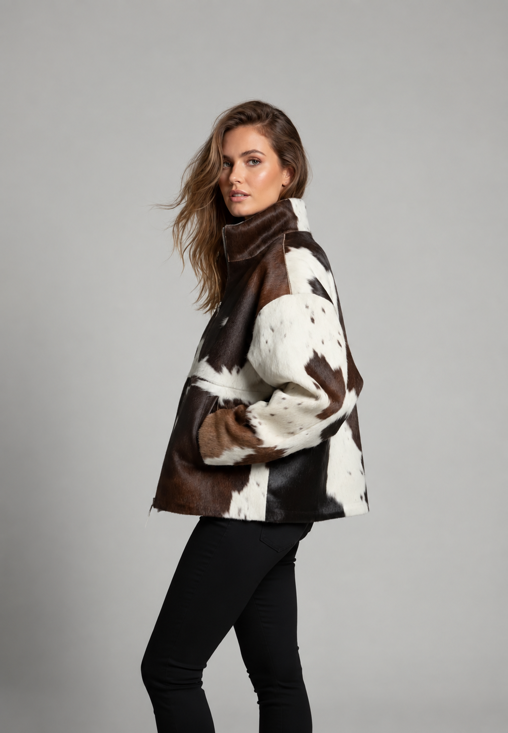 Chaqueta mujer pelo sintético estampado de vaca cuello alto - Gesine