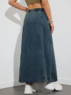 Falda vaquera larga con cordón ajustable, cómoda y versátil perfecta para un look casual y trendy