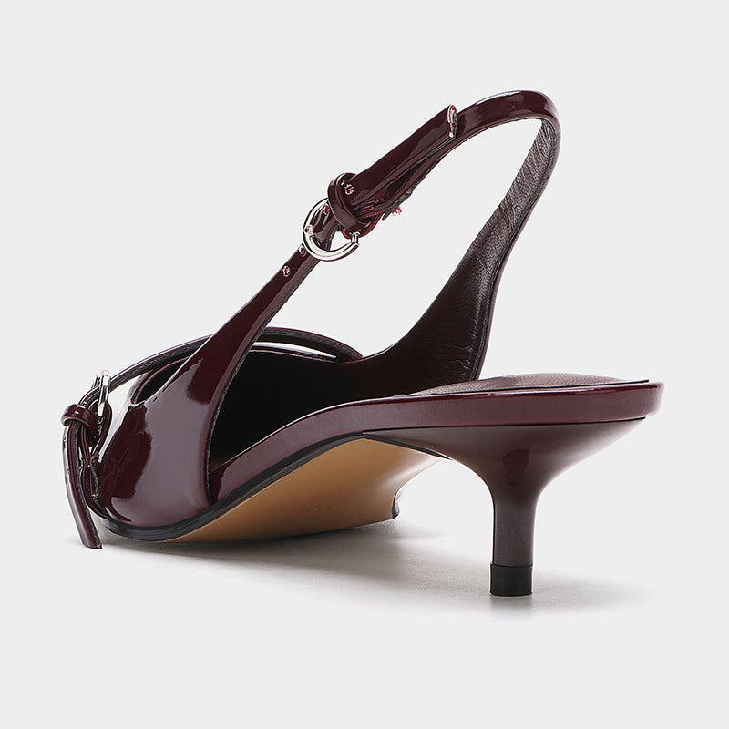 Zapatillas de mujer destalonadas con punta afilada y tira con herraje - Solène