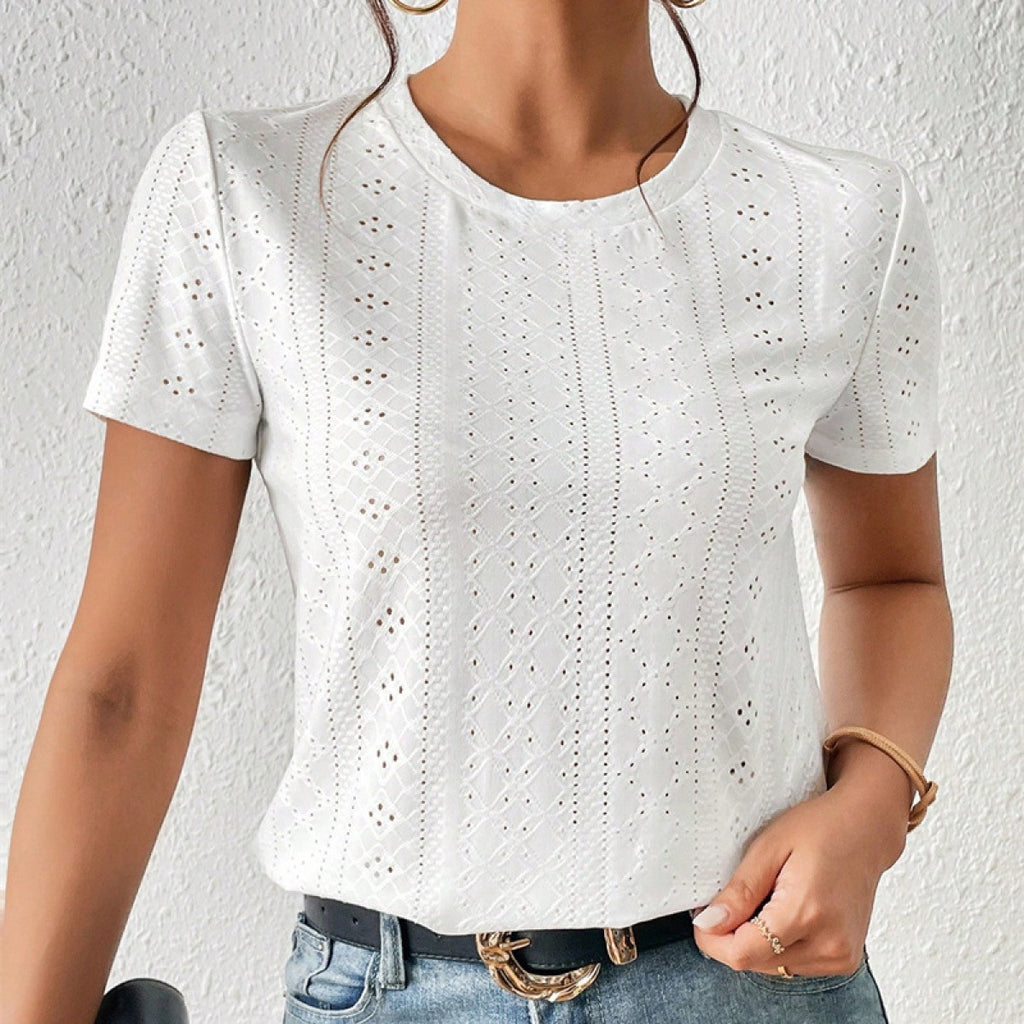Camiseta de mujer en algodón bordado con manga corta y cuello redondo - Livia