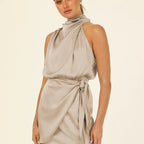 Vestido mujer satén escote drapeado corto elegante - Moraima