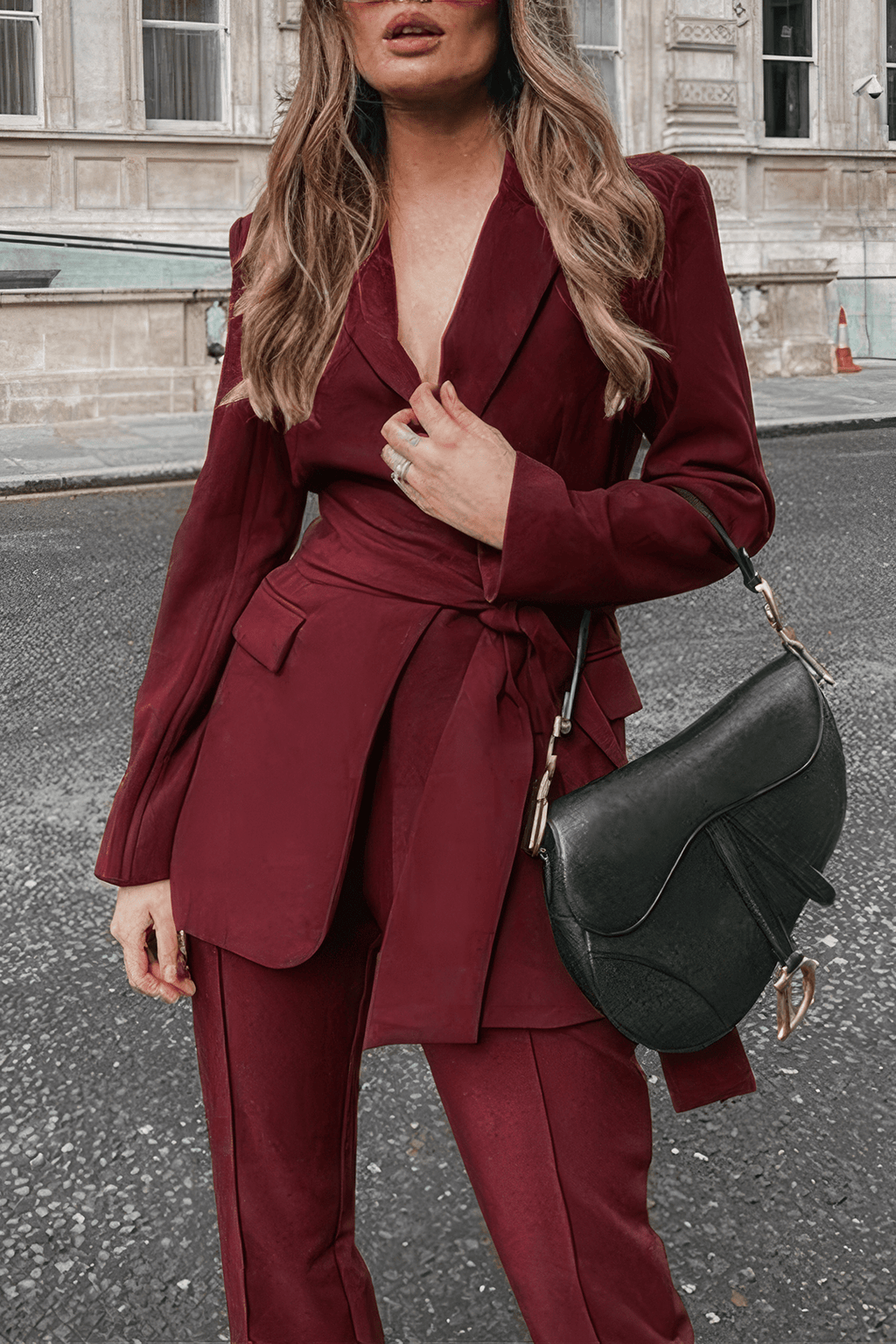 Traje mujer dos piezas blazer con cinturón y pantalón recto - Camilla